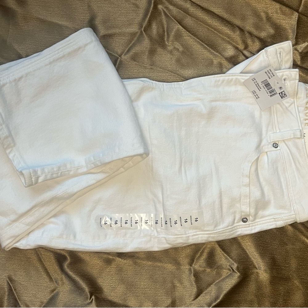 American Eagle Outfitters White Super High Rise Mom Jeans